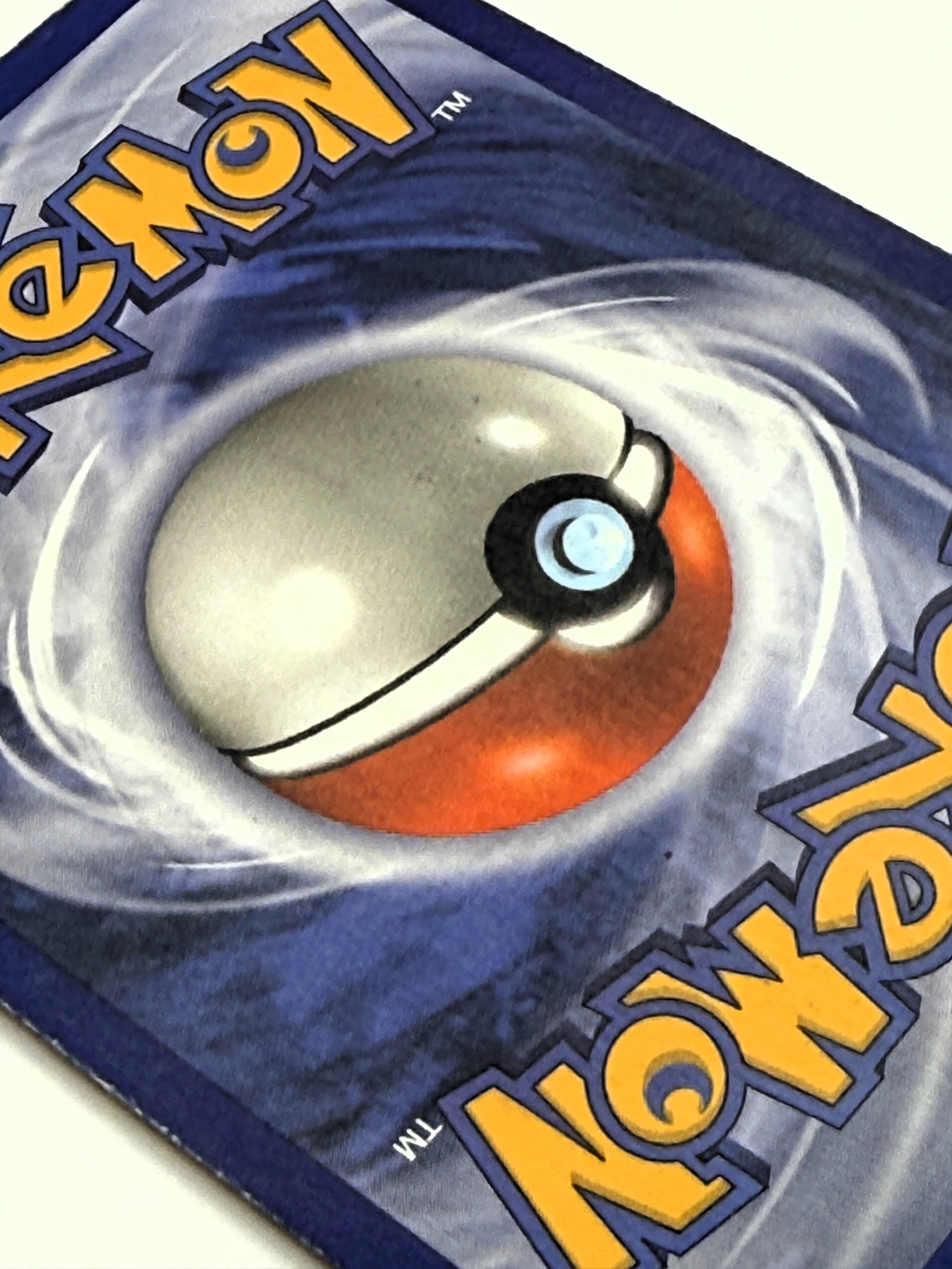 Charizard - Pokemon Base Set (4/102) - Damaged (D)